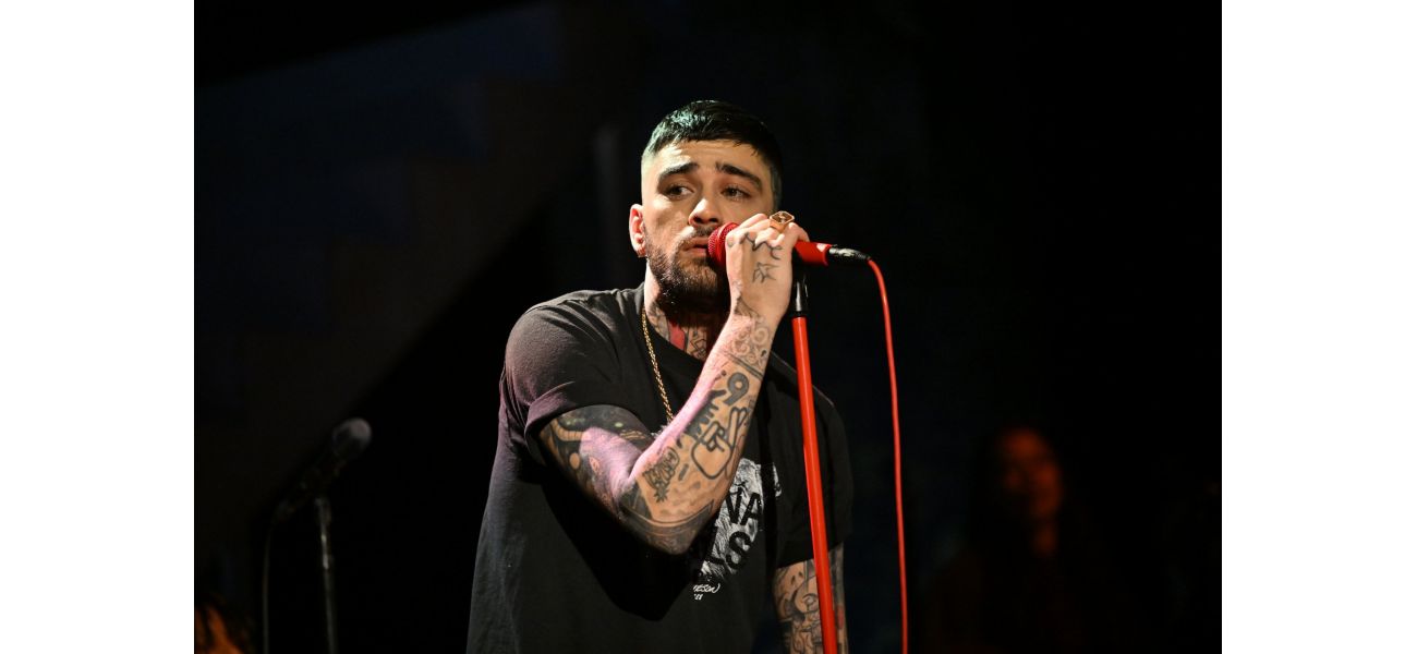 Zayn Malik delays tour due to death of Liam Payne, causing sadness.