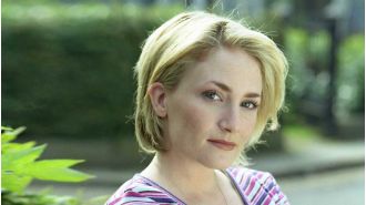 TV star from the 90s still looks the same after 30 years and debuts a new appearance.