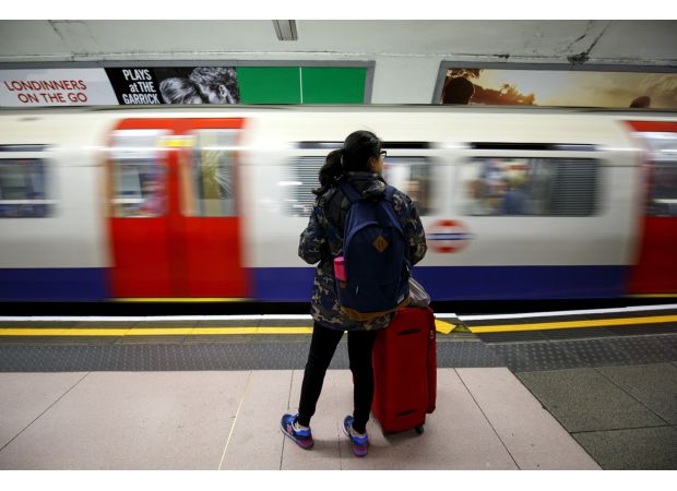 Tube drivers are organizing a slow protest due to loud noises on the Underground.