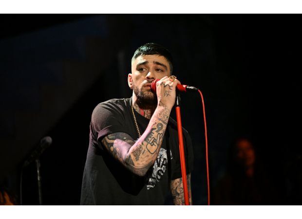 Zayn Malik delays tour due to death of Liam Payne, causing sadness.