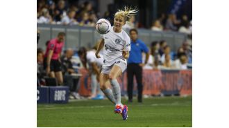 Bay FC secures important victory over North Carolina thanks to Abby Dahlkemper's late goal.