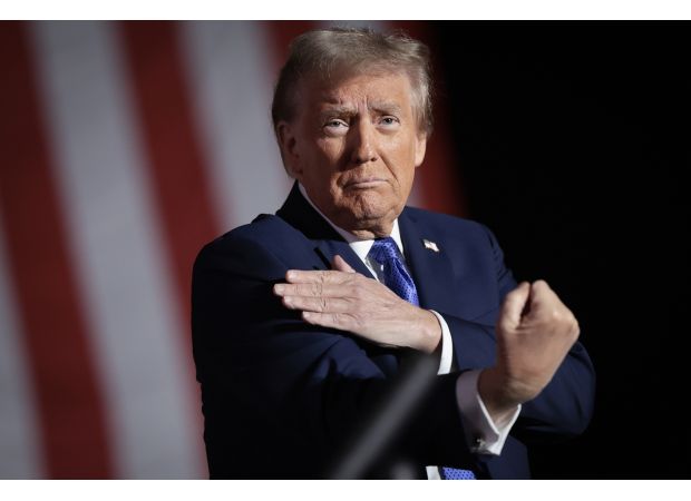 Trump began his political rally by discussing the private parts of golfer Arnold Palmer.