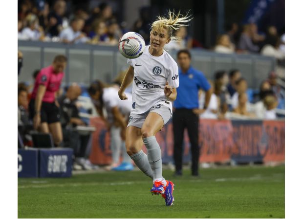 Bay FC secures important victory over North Carolina thanks to Abby Dahlkemper's late goal.