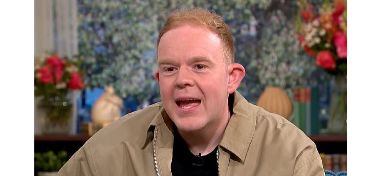 At only 26, a Coronation Street actor reveals their hair transplant after experiencing hair loss at 22.