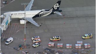 Passengers were not informed about a security threat on a plane at Sydney Airport.