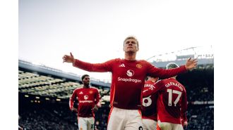 Hojlund dismisses comparison to Van Nistelrooy after Man Utd's victory against Brentford.