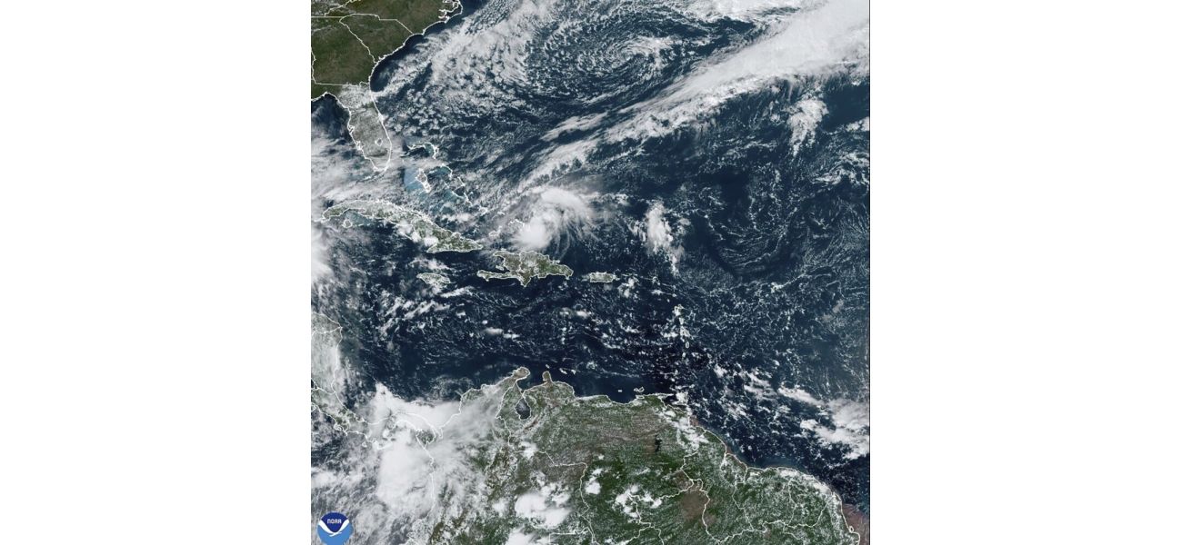 Oscar causes strong winds and intense rainfall in eastern Cuba after hitting the Bahamas.