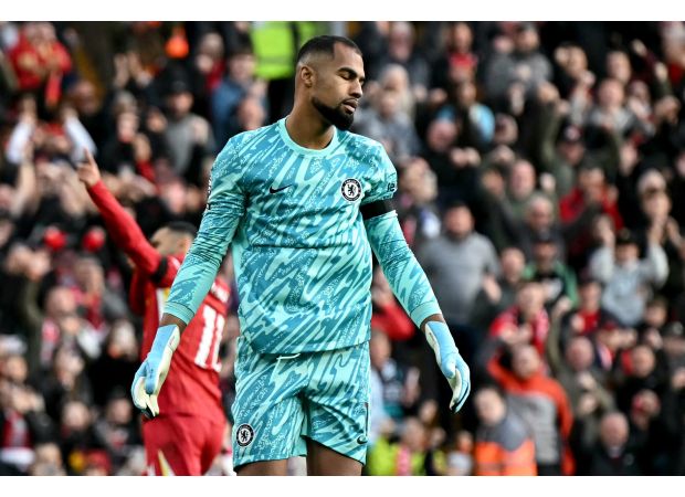 Enzo Maresca believes Chelsea needs to replace a certain player after their loss to Liverpool.