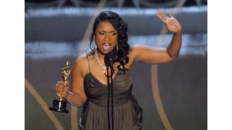 R&B singer from 2000s surprises fans with a long note on new album.