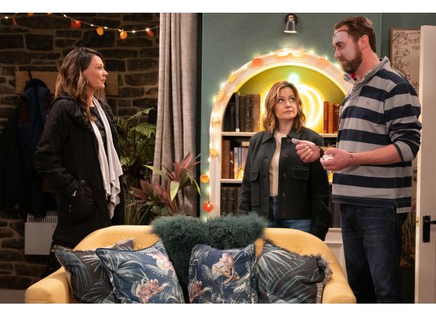 A popular character on Emmerdale ends his relationship with his girlfriend to get back together with his former partner.