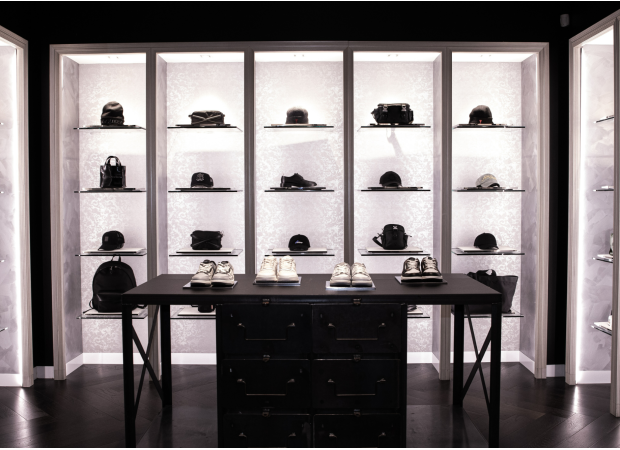 Australian high-end clothing store goes bankrupt after owing over $12 million.