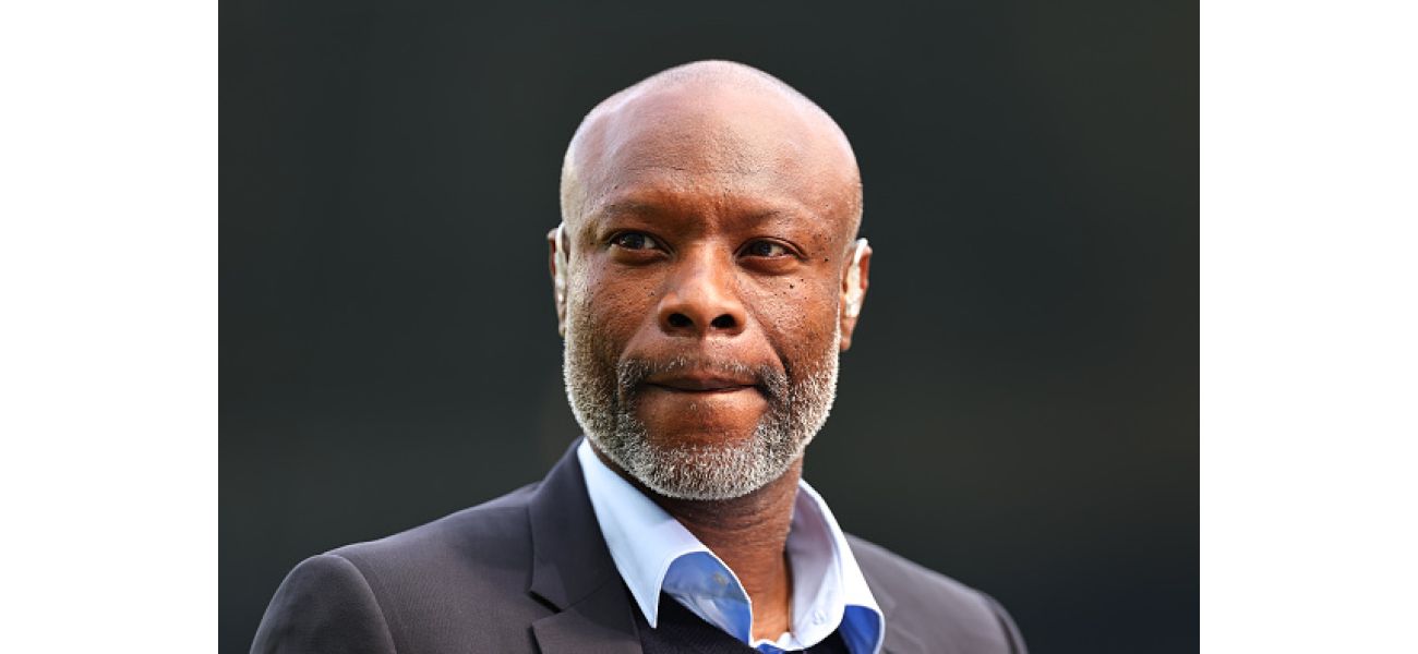 Gallas questions whether an Arsenal player who appears fatigued needs to take a break.