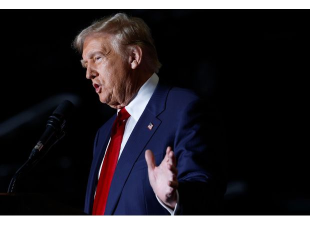 Ex-chief of staff calls Trump a 'fascist'