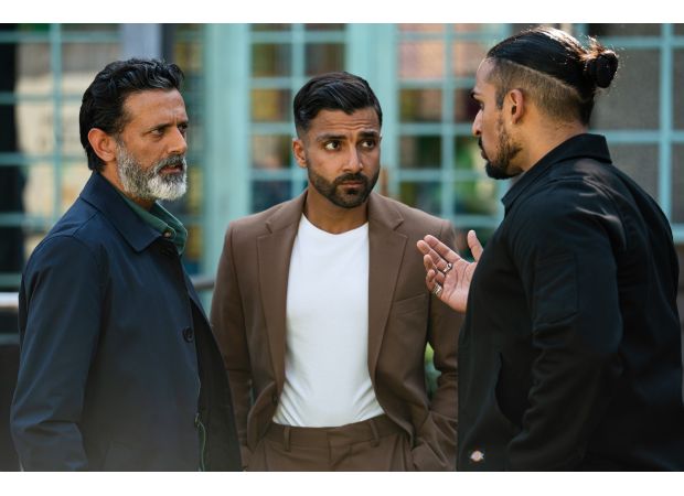 An EastEnders actor confidently shuts down people who look down on soap operas.