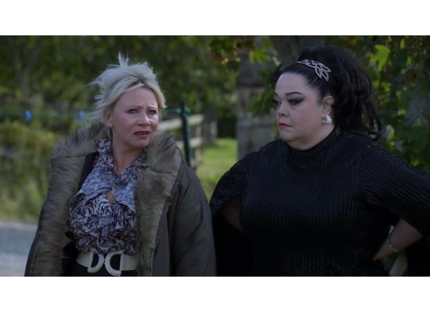 Mandy begs for help as Tina's condition deteriorates in new Emmerdale preview.