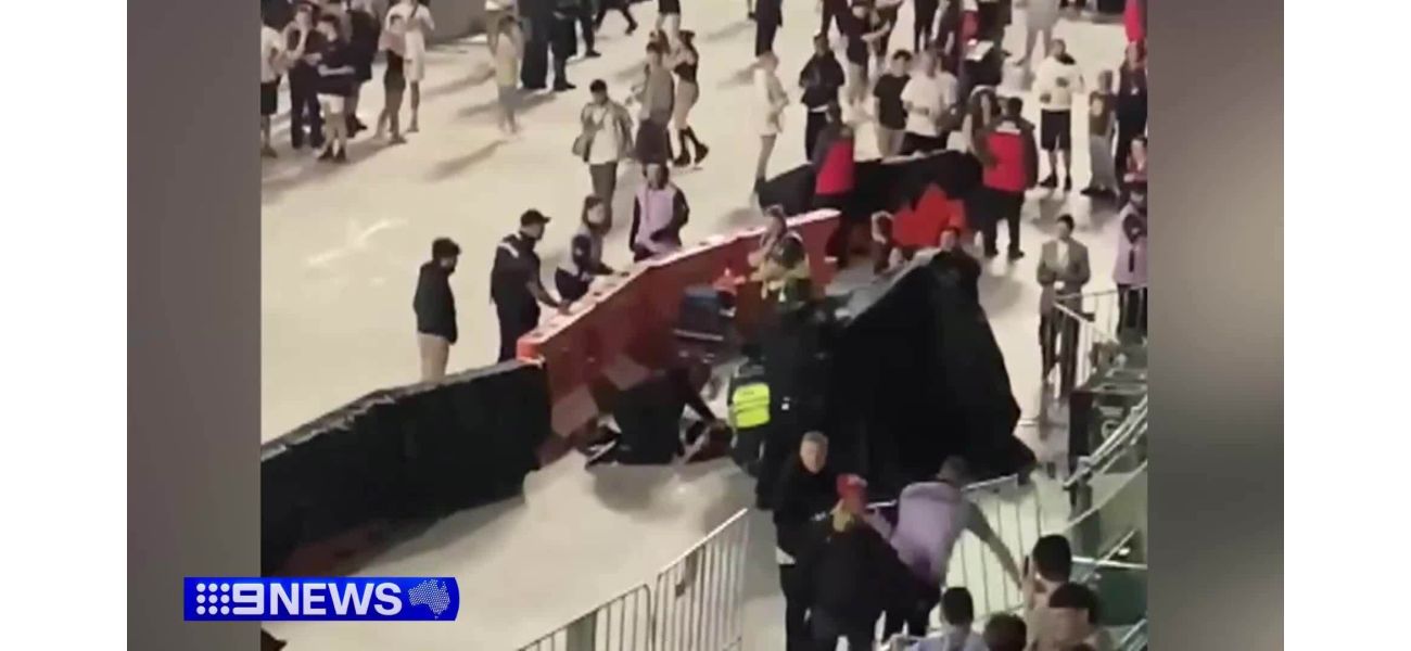 A fan of Travis Scott experienced a seizure during his concert in Melbourne after a confrontation with security.