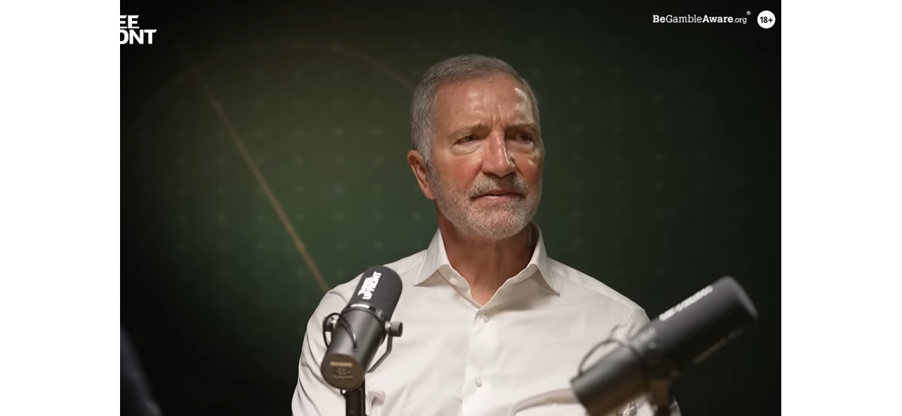 Liverpool's legendary player is skeptical about new coach Arne Slot, believing he does not fit the traditional style of the team.