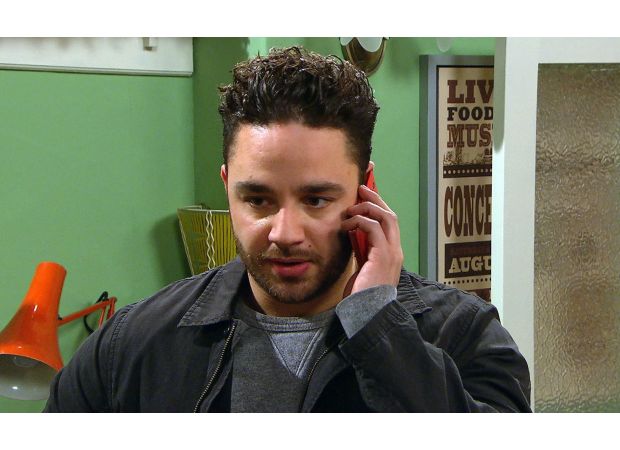 36-year-old Emmerdale actor seeks assistance for painful ailment despite trying various remedies.