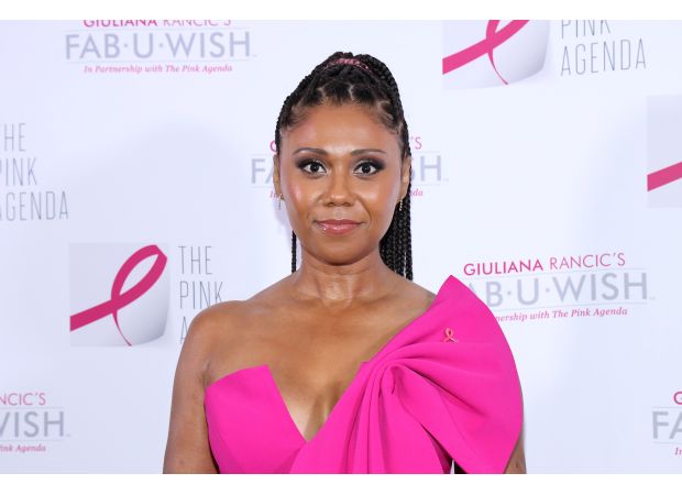 Actress from Frasier worried about losing job after being diagnosed with cancer. #Frasier #cancer #jobfears