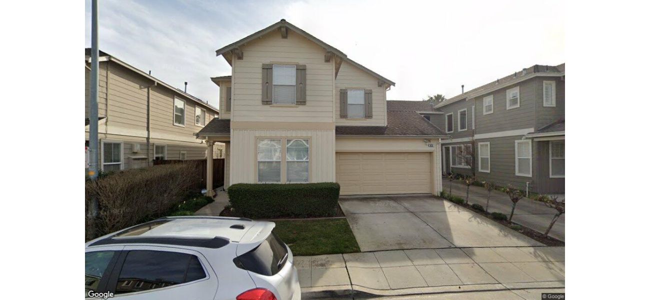 A four-bedroom house in East Palo Alto was sold for 1.6 million dollars.