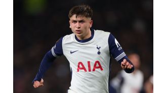 Mikey Moore seen as football superstar by Tottenham teammate