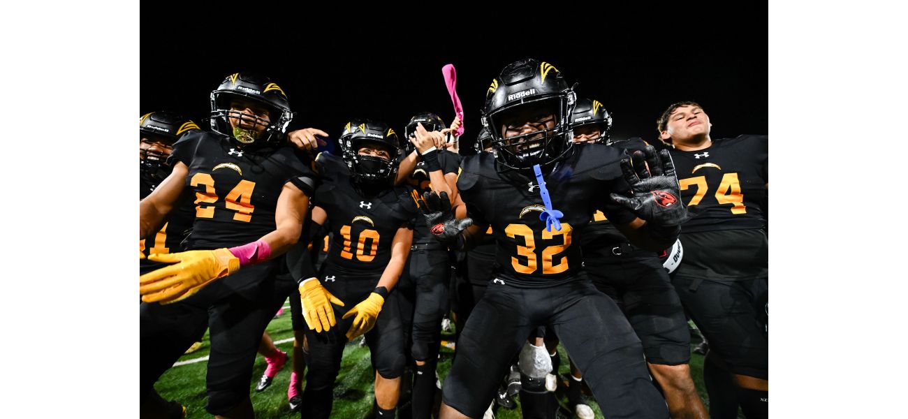 No. 11 Wilcox dominates Sacred Heart Prep in Santa Clara with an early touchdown, setting the tone for a charged-up game.