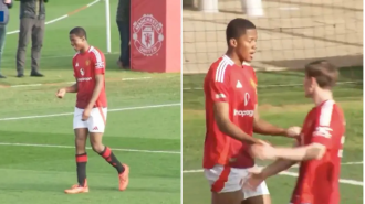 Young Man Utd player scores 3 goals in 15 minutes on debut, leaving former team Arsenal.
