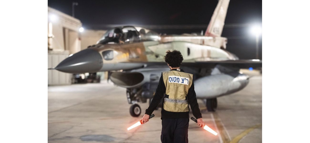Israel strikes Iranian military sites in early morning aerial attacks.