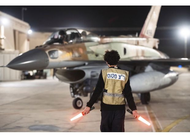 Israel strikes Iranian military sites in early morning aerial attacks.