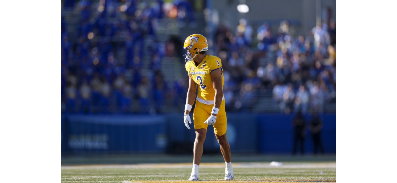 Fresno State dominates San Jose State 33-10 to win back the Valley Trophy.