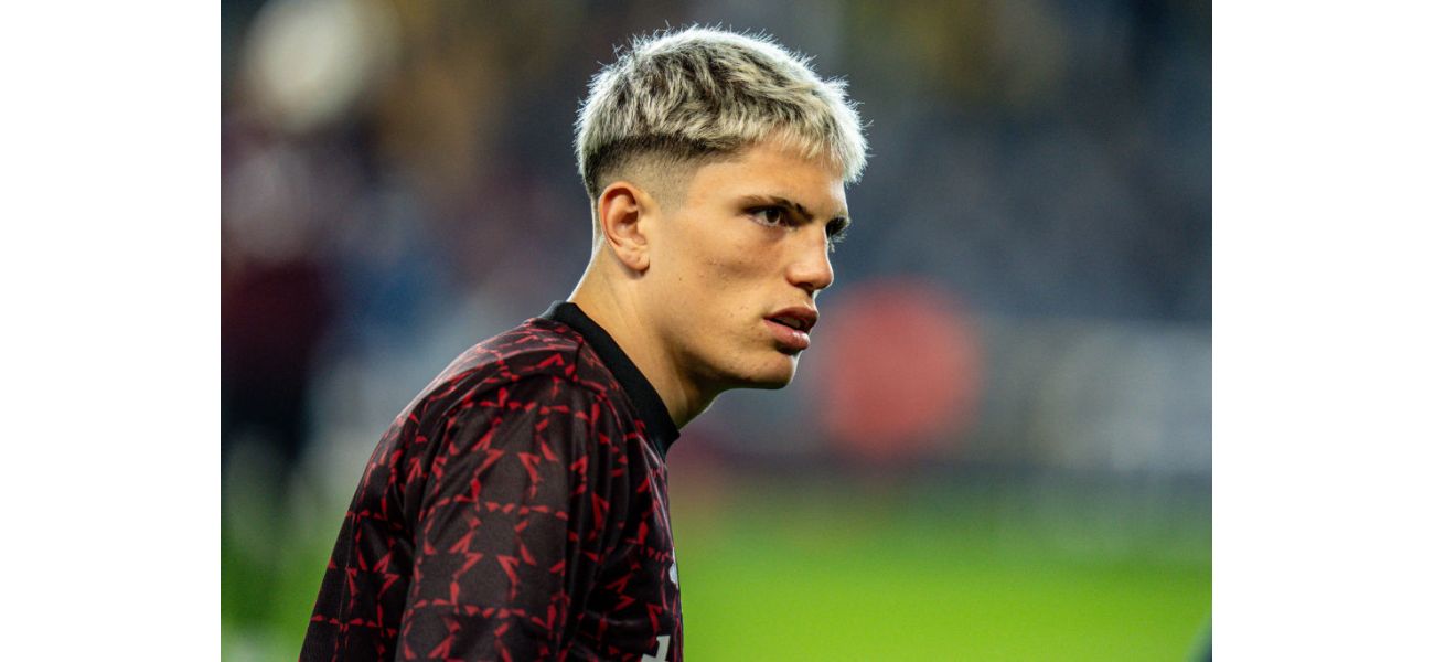 Get the latest updates on the confirmed team news, predicted lineup, and injuries for the West Ham vs Manchester United match.