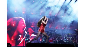 Glastonbury considering major female headliner for 2025 after complaints about male-dominated lineup.