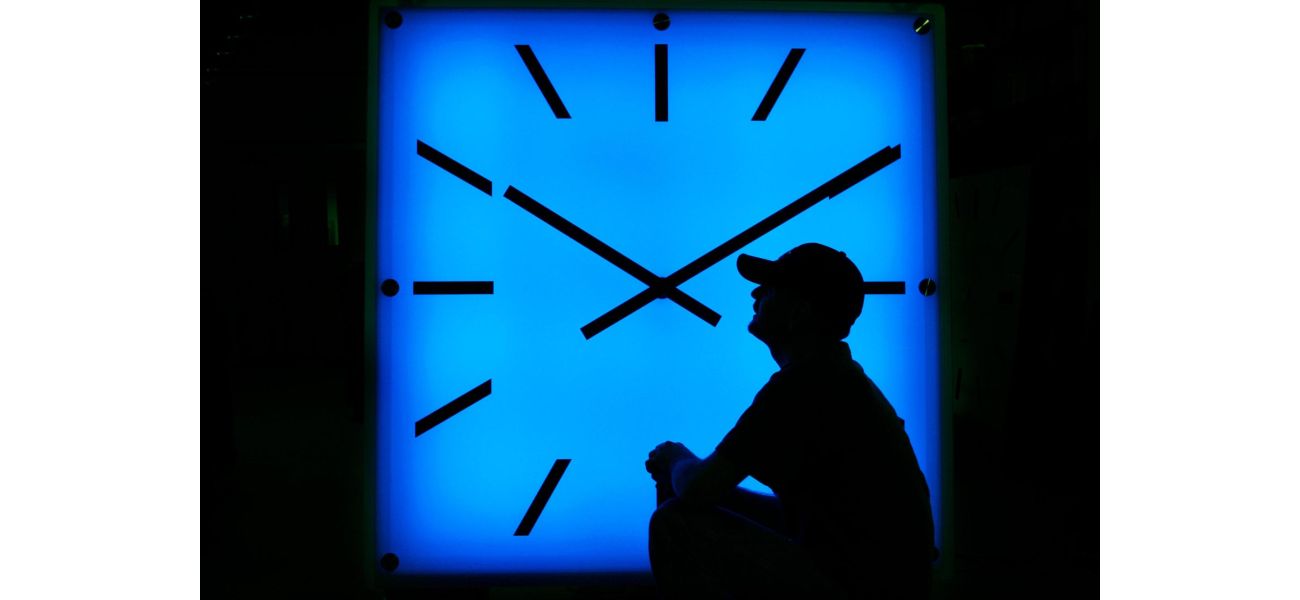 Prepare for potential health effects as daylight saving time ends next weekend.