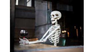 In 2024, London's haunted pubs will be the center of attention during Halloween, with their eerie stories and history.