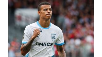Roberto De Zerbi criticizes Mason Greenwood after PSG defeat Marseille.