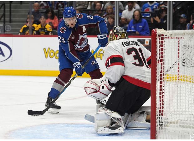 Mittelstadt's strong performance leads to Avalanche's fifth consecutive victory.
