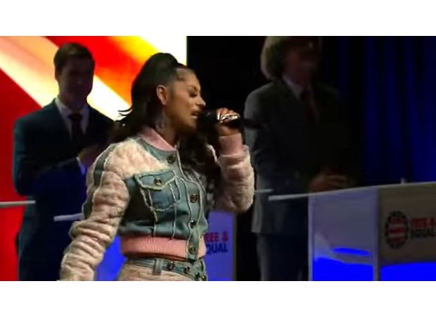 A singer apologizes for a terrible performance of the US national anthem, comparing it to Fergie's infamous rendition.