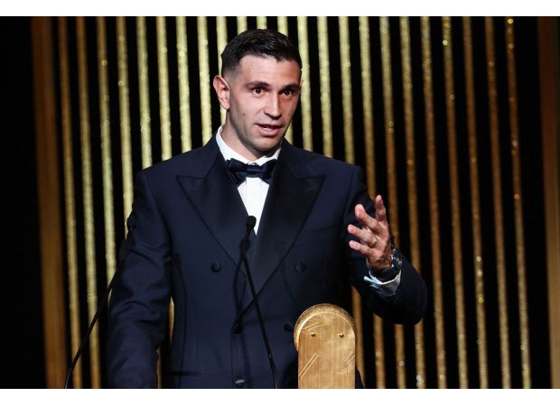 Emiliano Martinez receives prestigious award after facing criticism at Ballon d'Or event.