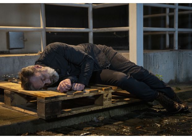 Main character from Coronation Street meets unfortunate end, dying from freezing.