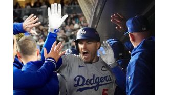 Freeman and Buehler help Dodgers defeat struggling Yankees 4-2, giving them a 3-0 lead in the World Series.