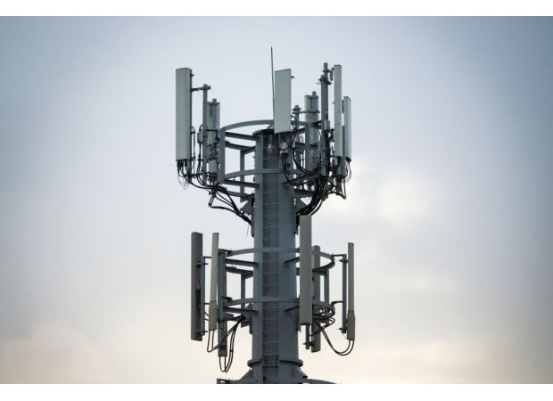 The map displays the locations of 16 towns and cities where 5G will be available by the end of 2024.