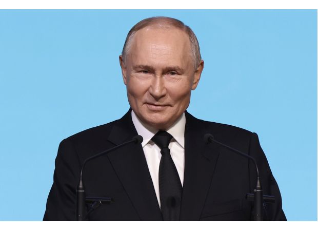Putin delivers disjointed TV speech following command to conduct nuclear war training.
