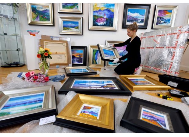 Jolomo reveals source of signature colors at Glasgow exhibition.