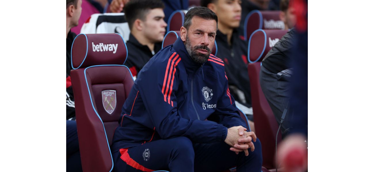 Scholes implies Van Nistelrooy didn't support United's major signing.