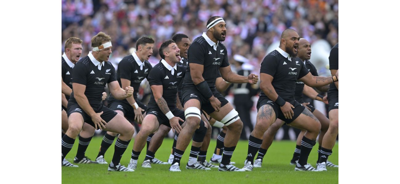 English rugby player criticizes New Zealand's traditional Haka dance and calls for it to be eliminated.