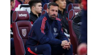 Scholes implies Van Nistelrooy didn't support United's major signing.