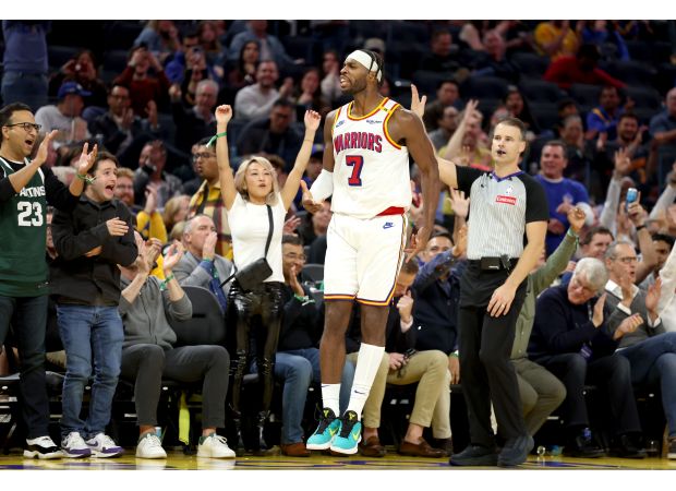 Warriors win first home game despite missing players, beating Pelicans.