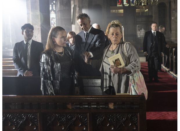 A beloved couple on Coronation Street breaks up, leaving one partner in tears.