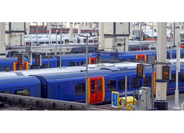 Heavy rain leads to chaos at busy London station during rush hour