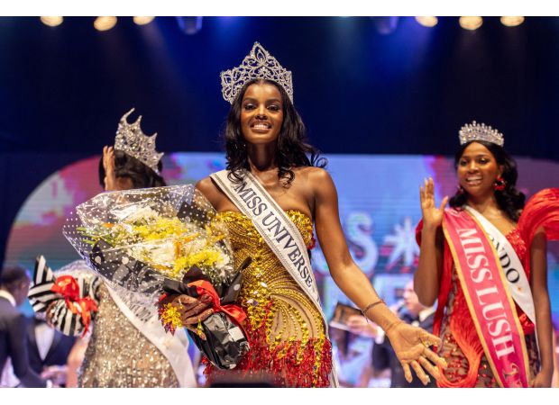 Beauty pageant winner loses citizenship due to accusations of stealing someone's identity.